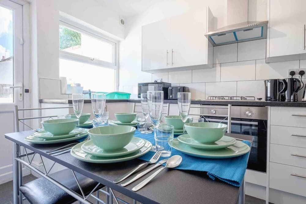 Karah Suites - Lansdown Road