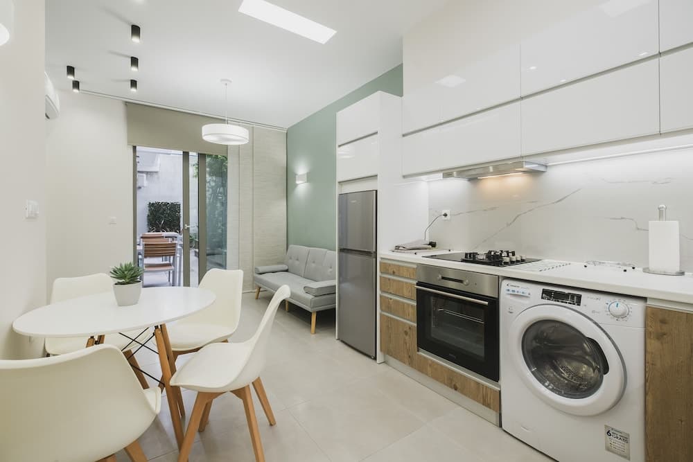 Central Apartment 1 near Old Town & Bus Station