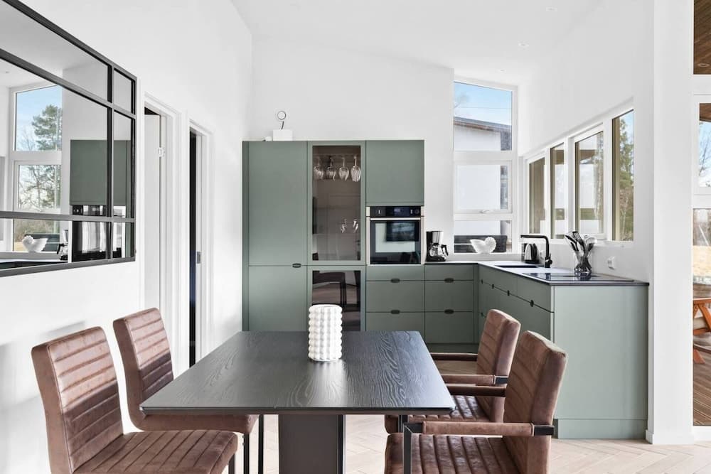 Modern Sleeps 14 w/ Panoramic Fjord-view, Petsok