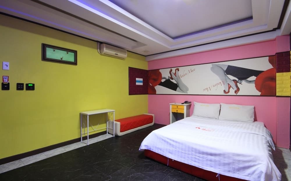 Gwangju Chungjangro Jasmine