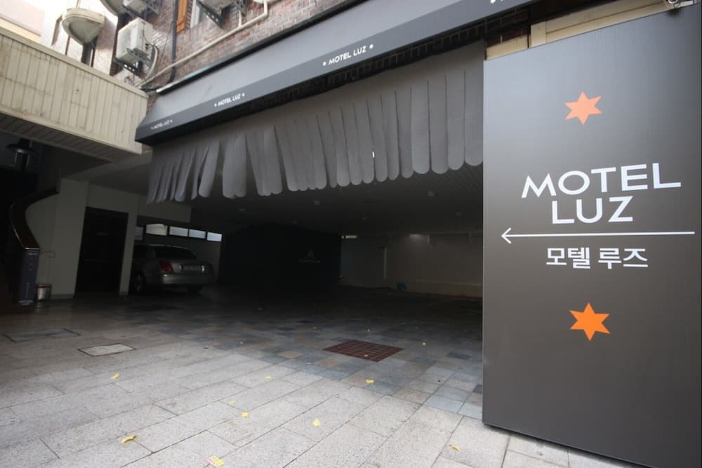 Gwangju Wolsan Rouge