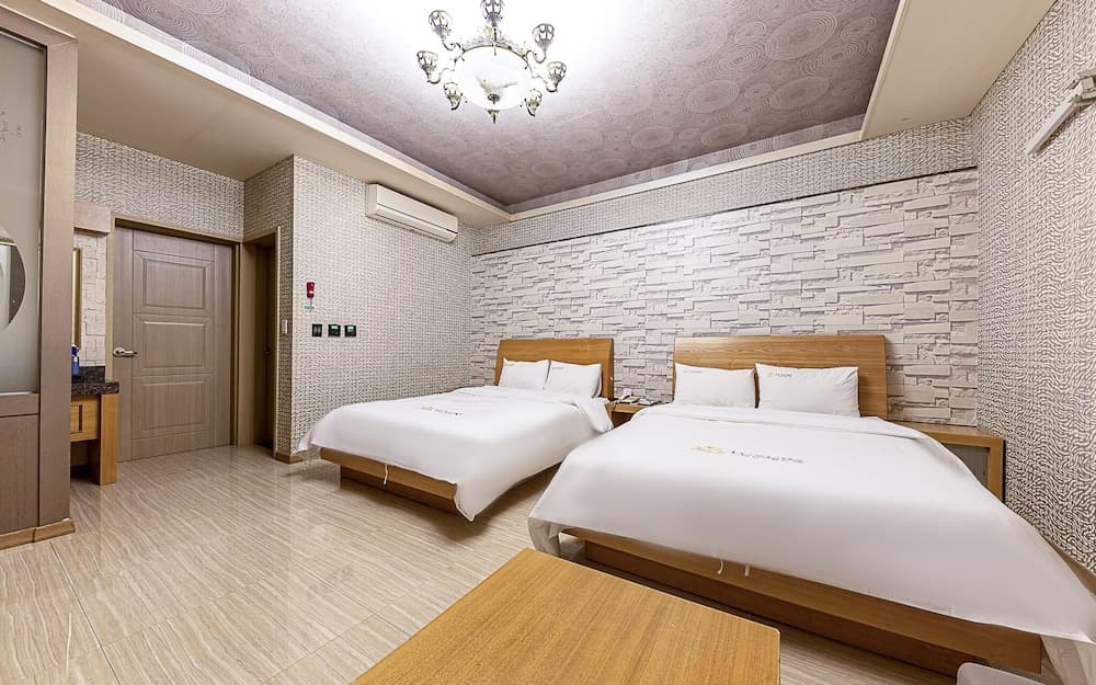 Gwangju Sangmu Luxury Hotel