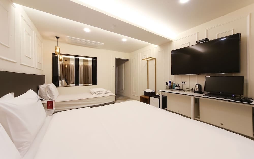 Busan Hadan E Palace Hotel