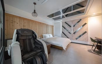 Voice The Zara Drive-in