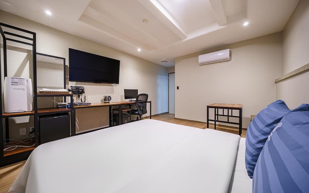 Ilsan Baekseok Cleopatra