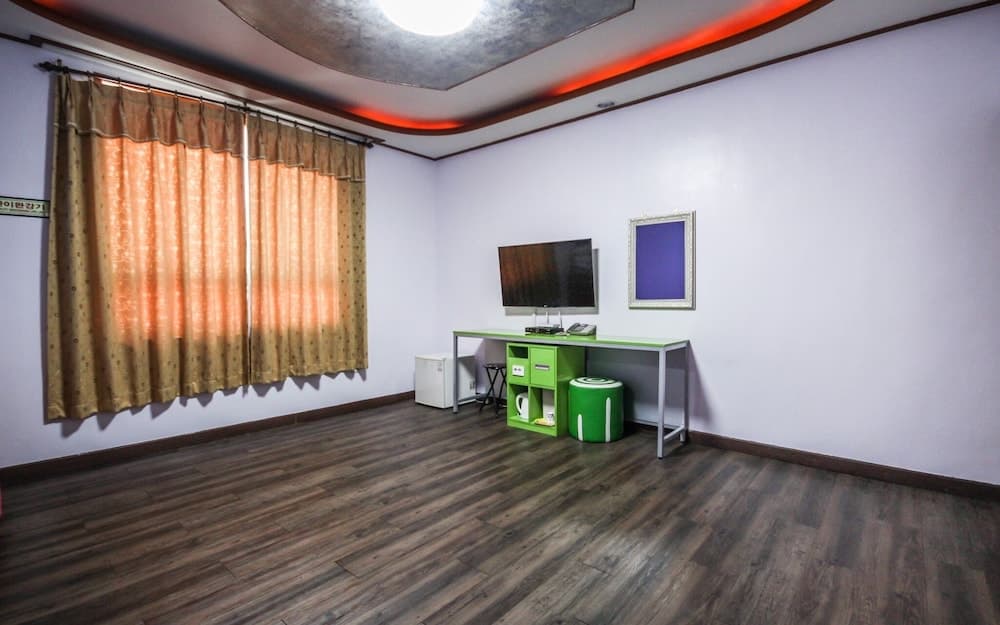 Mungyeong Oncheon Hotel