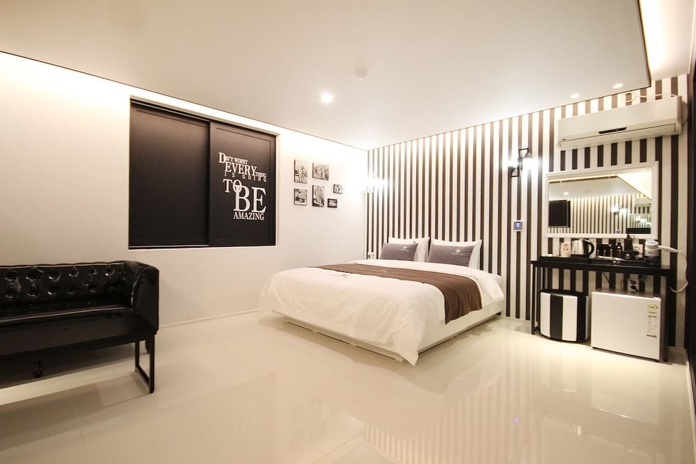 Changwon Sangnam-dong Charlie's