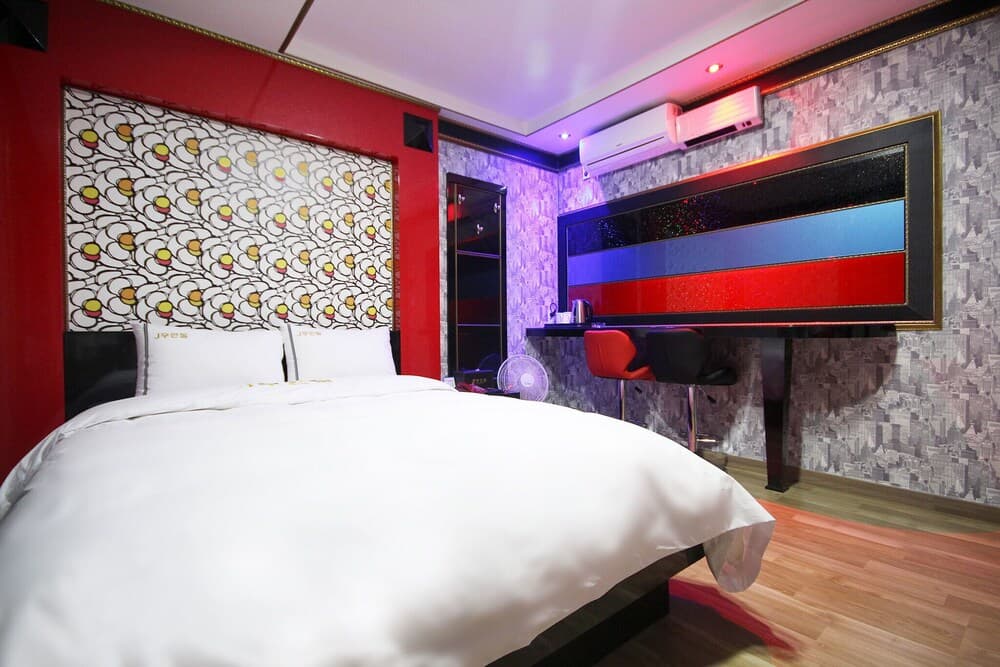 Gwangju Chungjang-ro J Untel