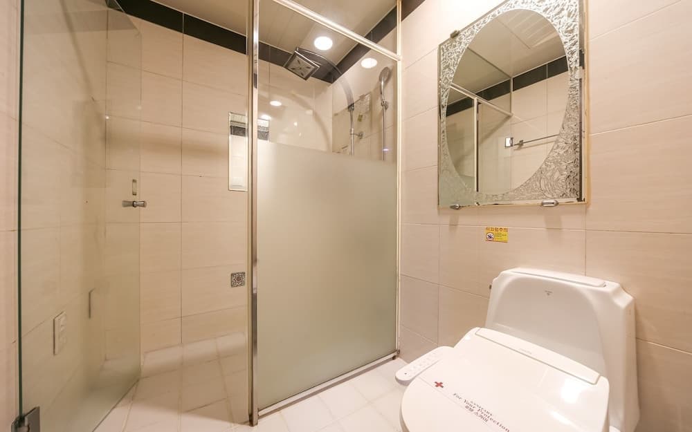 Changwon Myeongseodong Hotel Sky