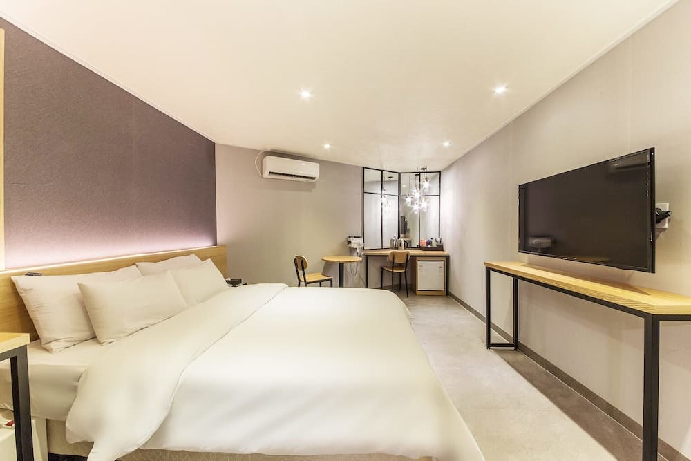 Bucheon Boutique Hotel 375
