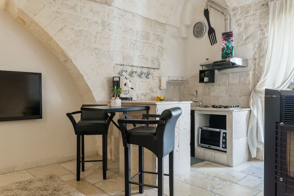 House 112 by Wonderful Italy