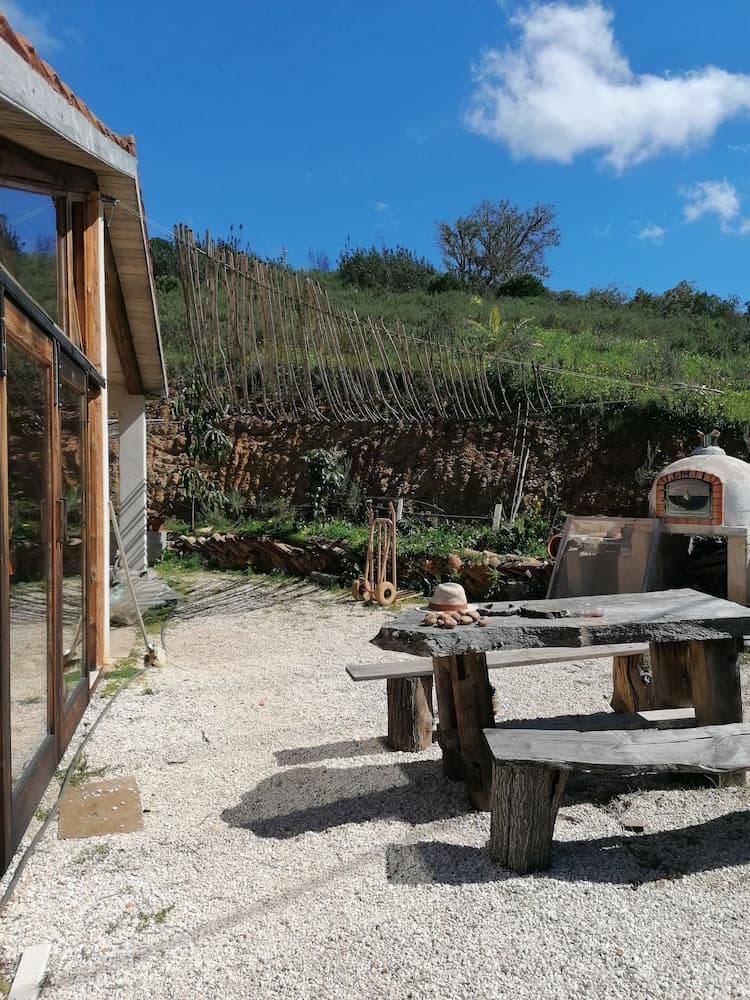 The Farm, Maria Serrao Aljezur