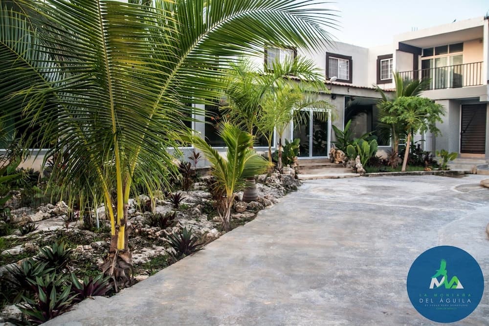 Hakal montaña del aguila