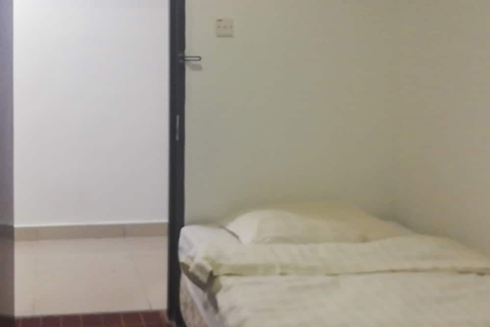 OYO 90248 Kapitan Inn