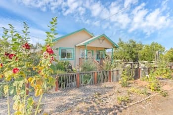 Lush And Warm 2br House In Sonoma 2 Bedroom Home by Redawning