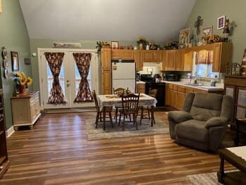 A Nature's Delight - 3 Bedrooms, 2 Baths, Sleeps 6 Cabin by Redawning