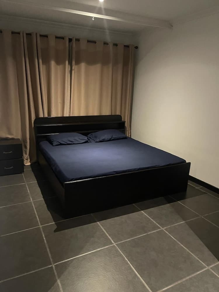 Remarkable 2-bed Apartment in Accra