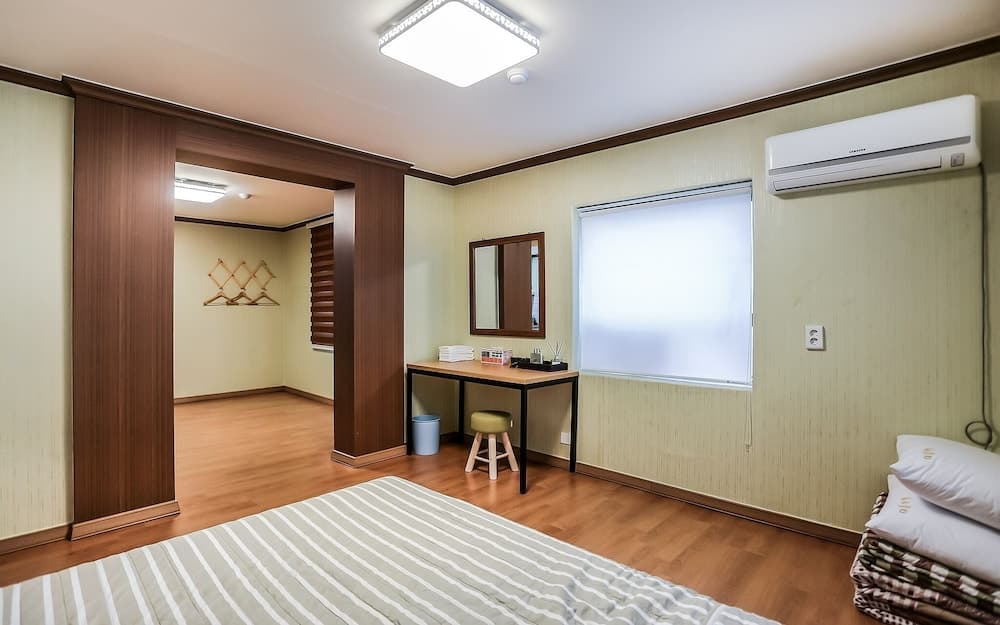 Gangneung Gyeongpodae Eroom