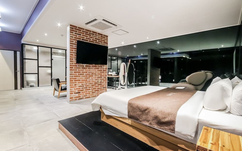 Gimje M Hotel Drive-in