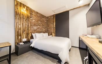Chuncheon Hotel 121