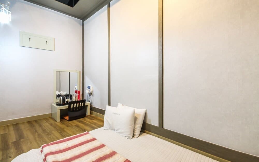 Jinju Nabi Self Check-in Motel