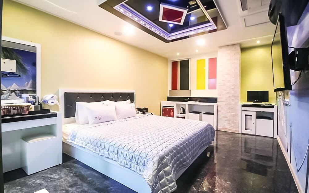 Changwon Sangnamdong Maldives