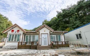 Andong Horse Park Pension