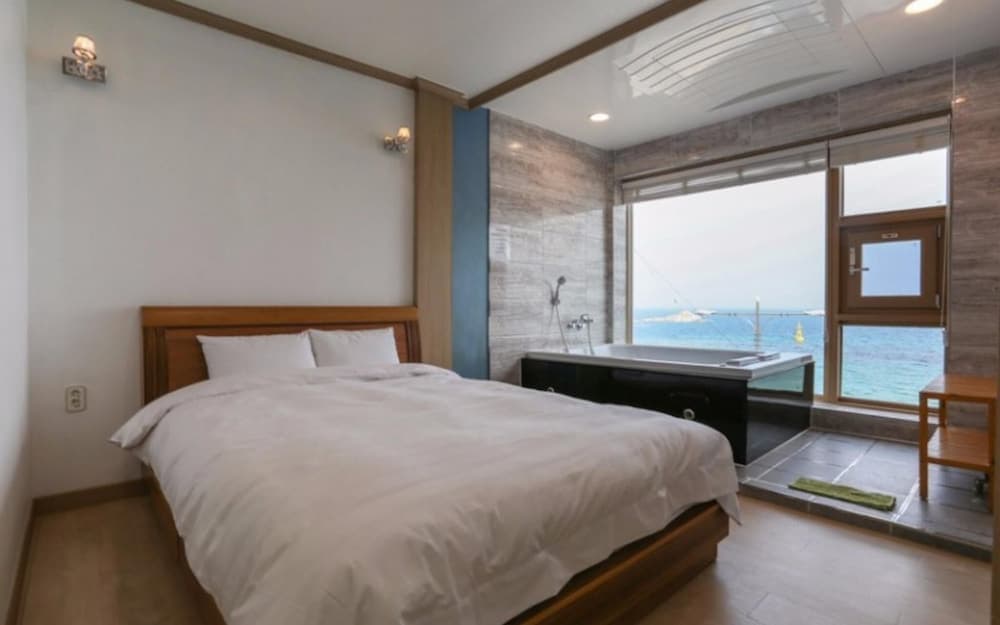 Goseong Daori Pension