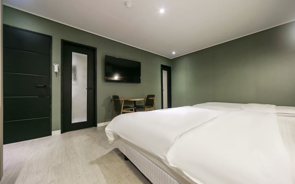 Changwon Jinhae Hotel Two Heart