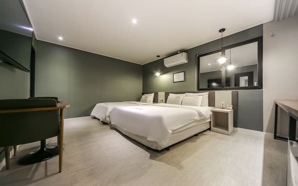 Changwon Jinhae Hotel Two Heart