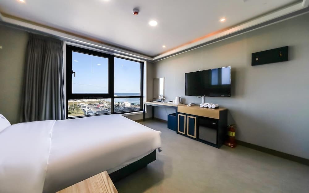 Yeongdeok Ganggu Port Stay