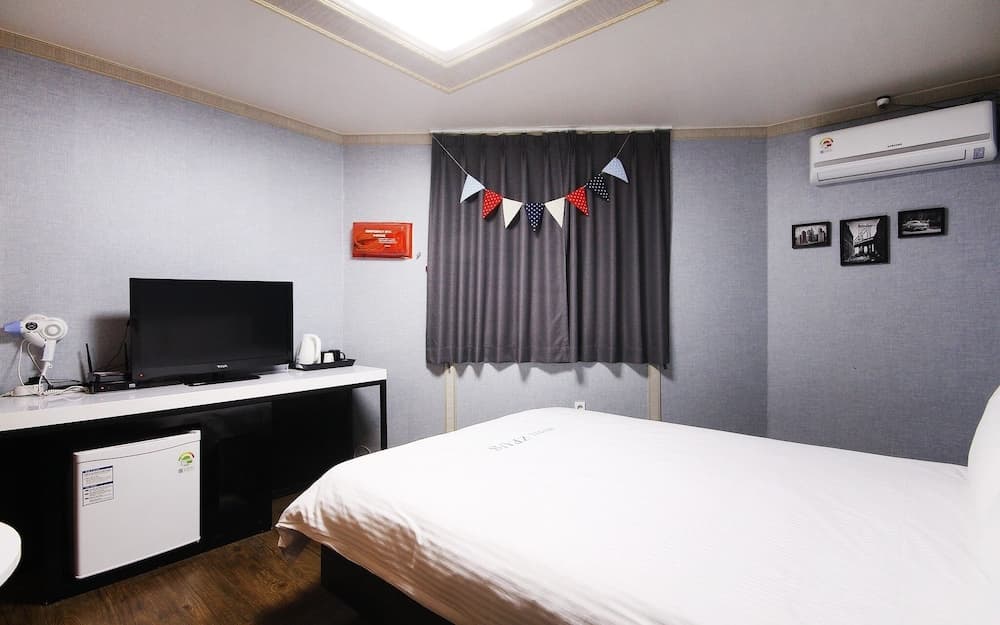 Gwangju Sinandong Zeus