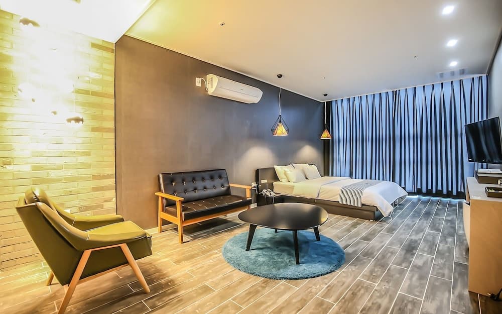 Eumseong Chungbukyeoksindosi H Motel