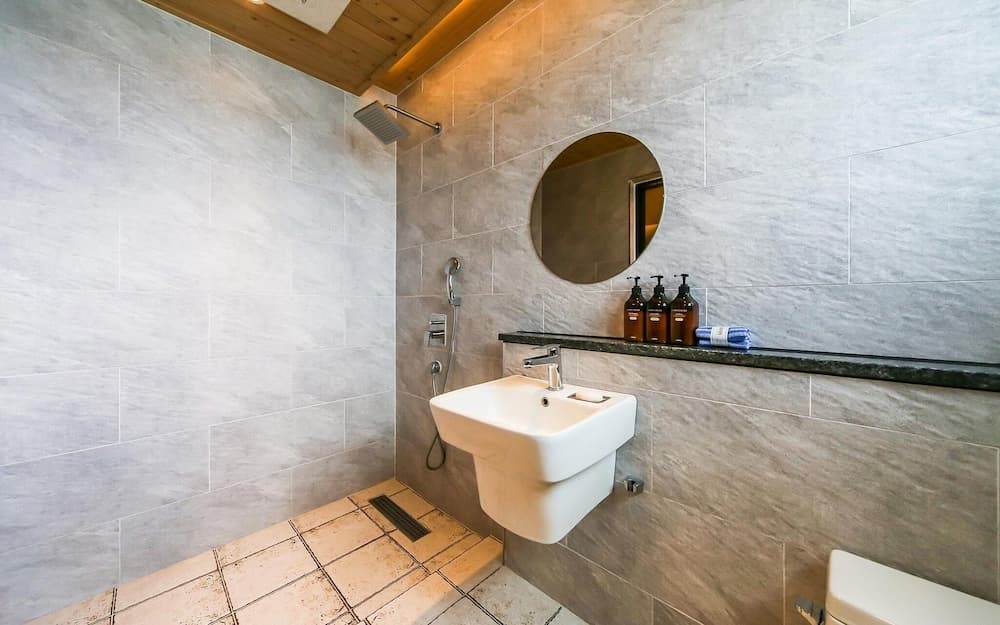 Changwon Paryongdong Soo