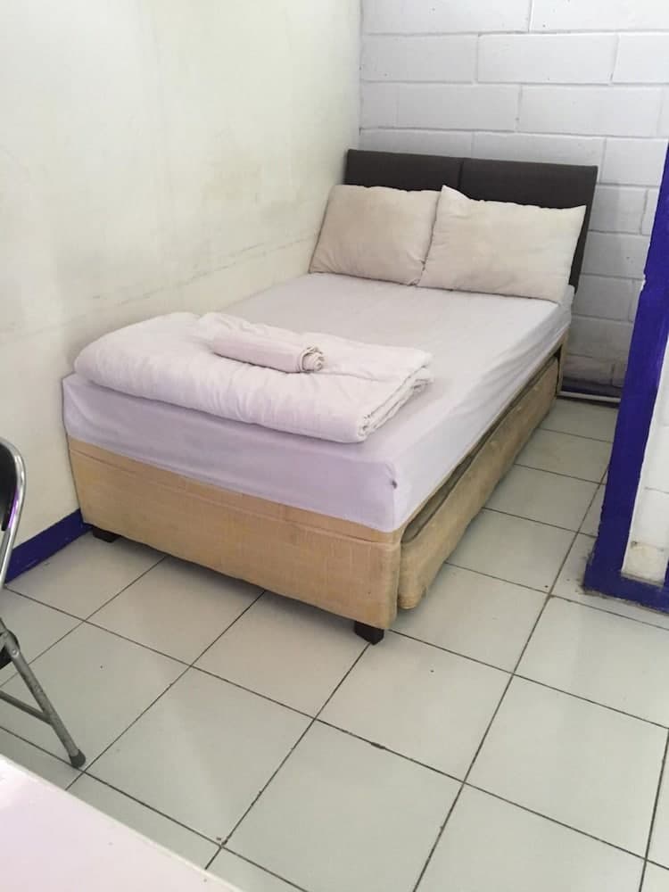 Caraka Hotel Batununggal