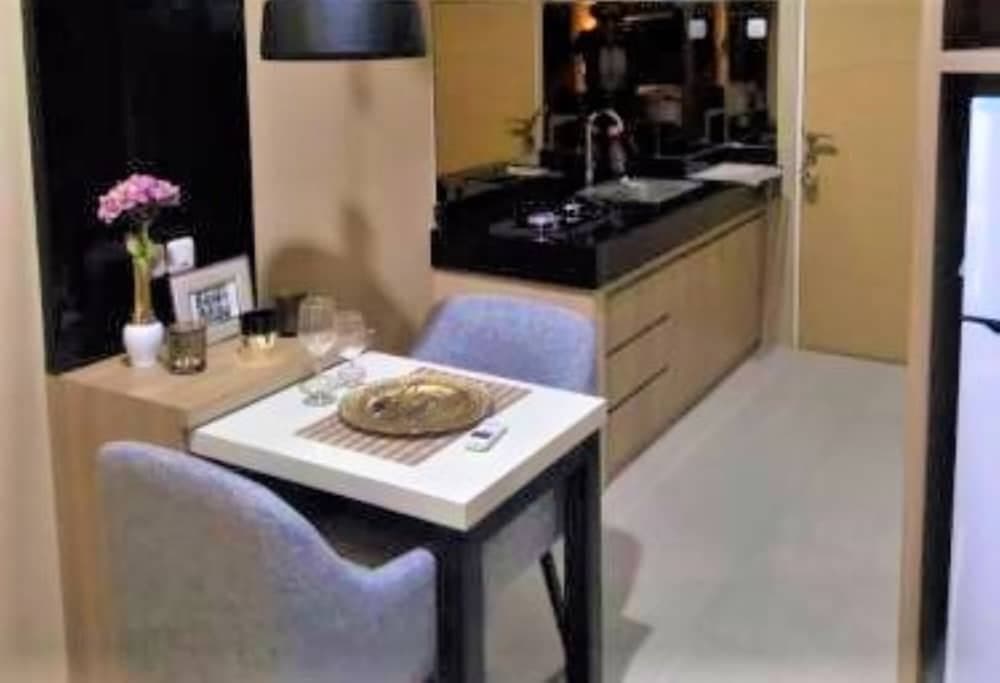 New Apartment Bale Hinggil by Eric