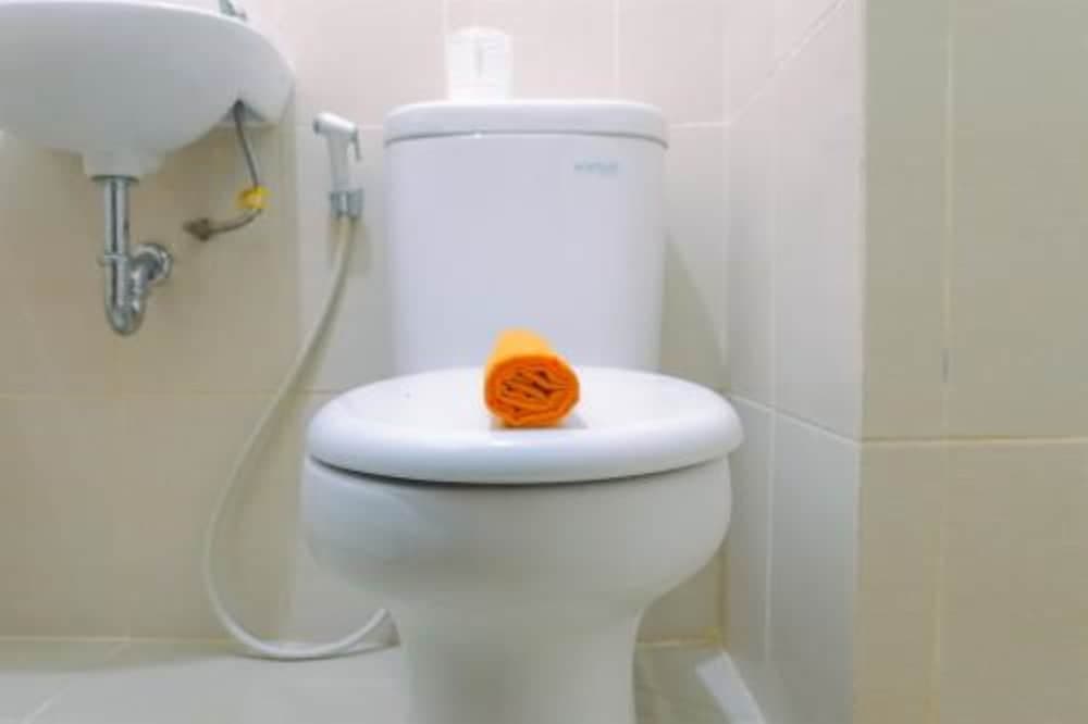 New Apartment Bale Hinggil by Eric