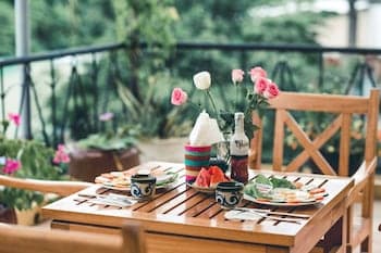 Hillside Homestay Hue - Em Room top Apartment