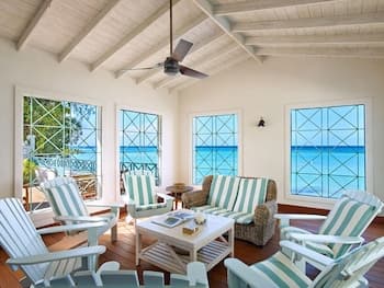 Southwinds Beach House is a 3 Bedroom With Exquisite sea Views