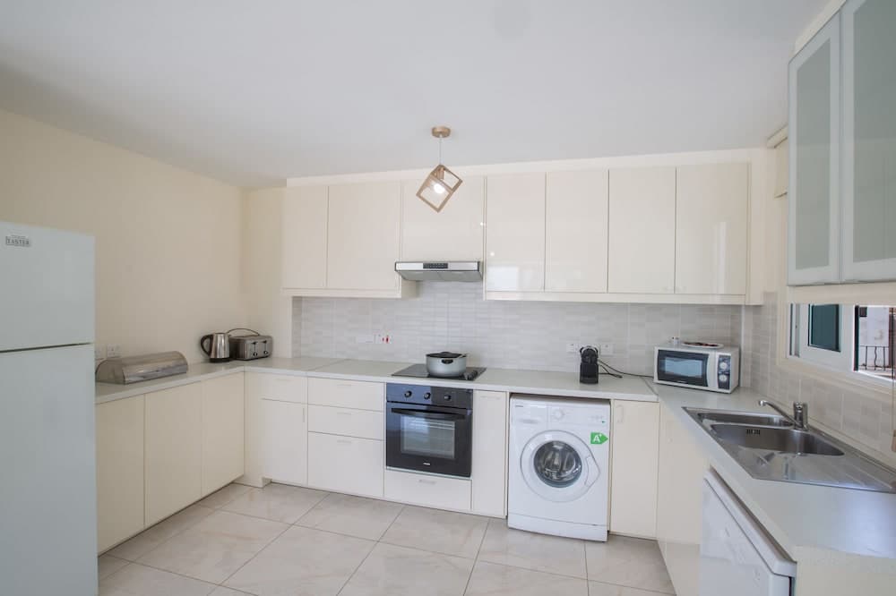 Protaras Mesogeios Villa Me16 Beachfront Villa in Protaras Center