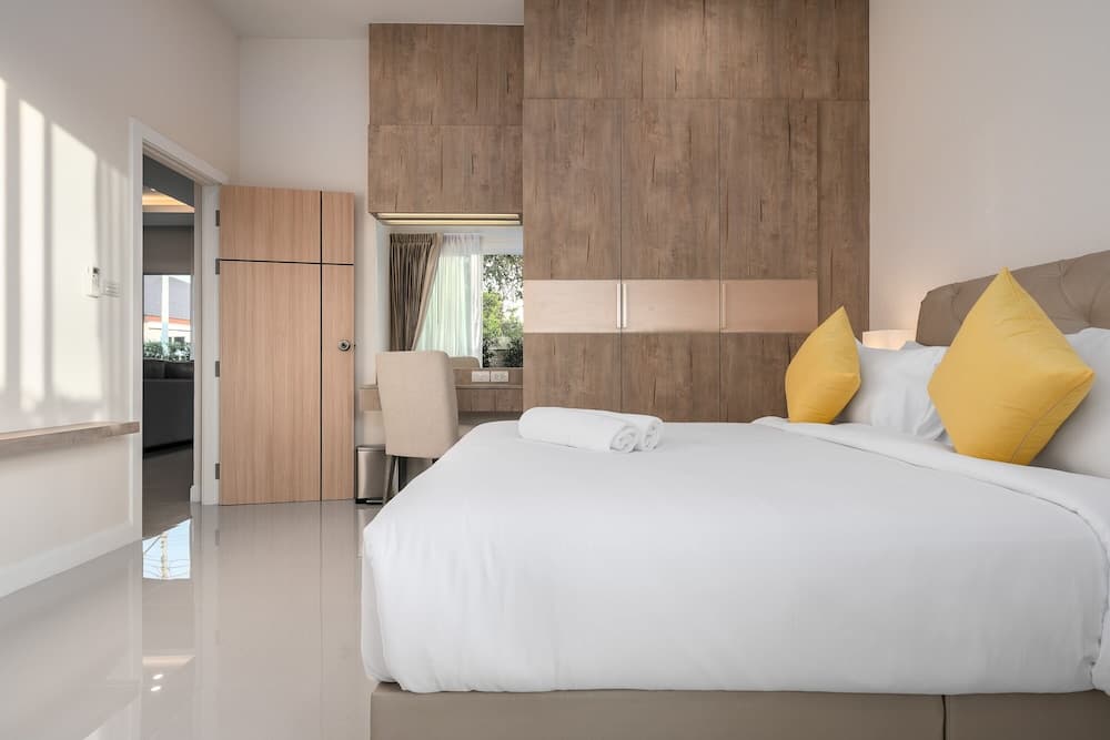 Luxury Pool Villa A18