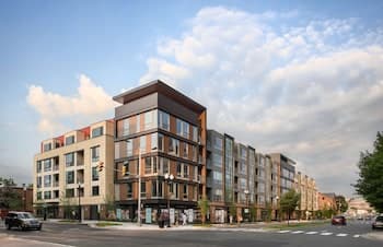 Global Luxury Suites Clarendon Metro