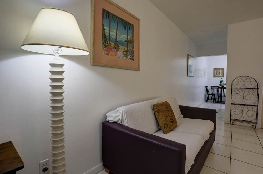 Richard's Motel Studio