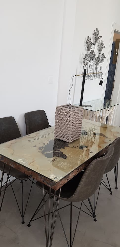 Stunning 1-bed Apartment in Karterádos