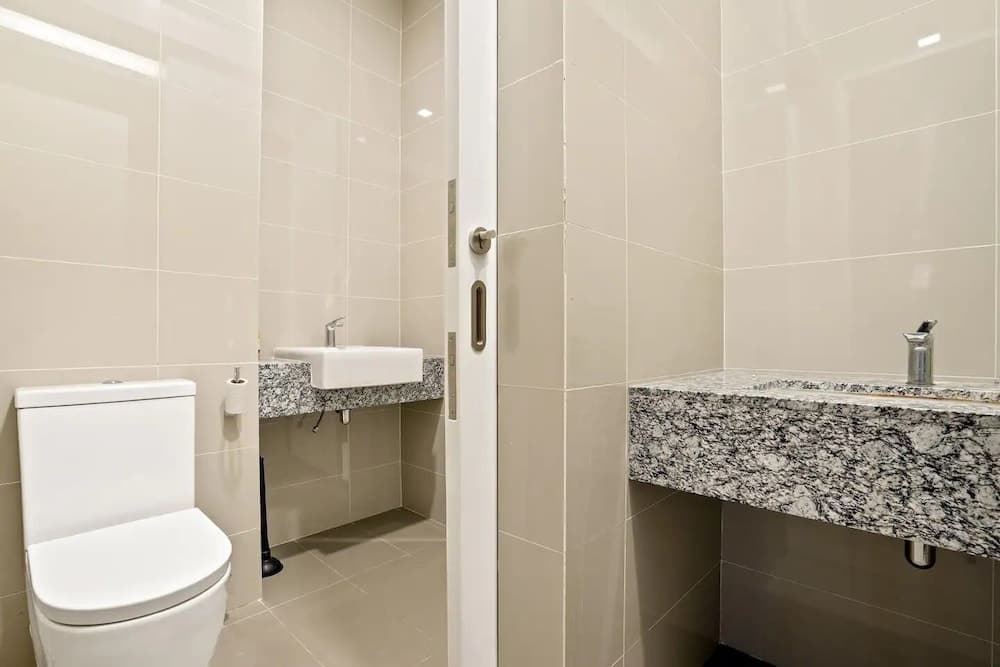 Deluxe2 Paradigm Mall