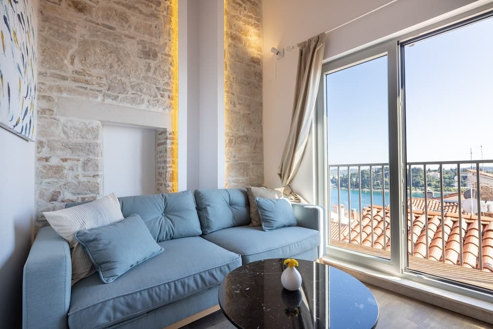 The View Apartment Old Town by Irundo