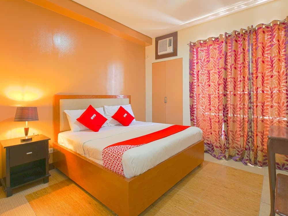 OYO 769 Poblacion Suites Polaris