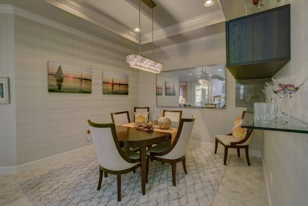 Esplanade by Siesta Key