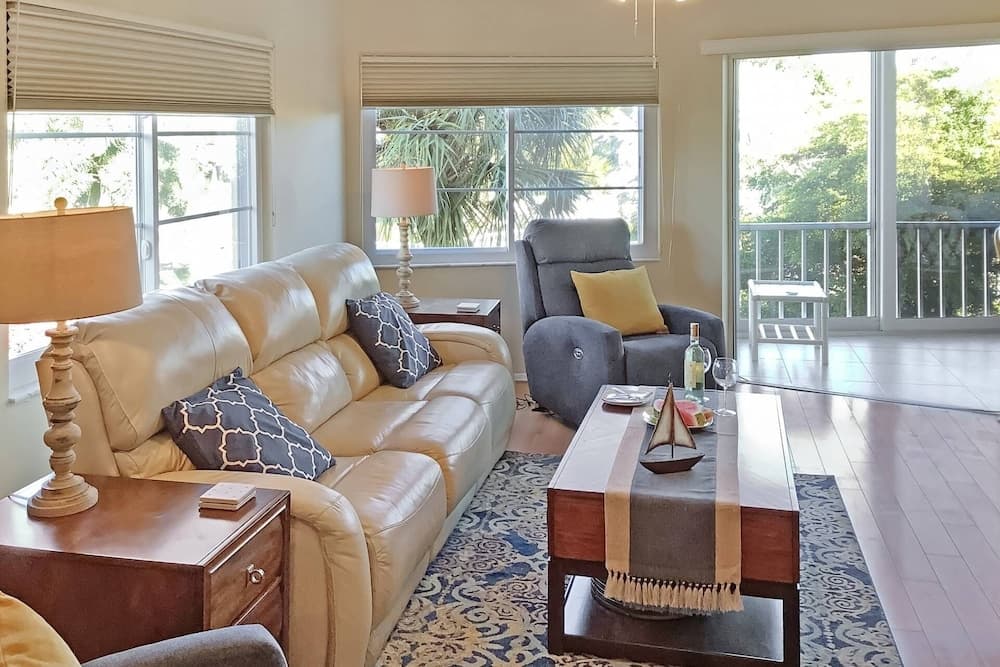 Siesta Harbor Portofino Canal View