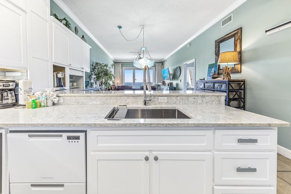 Windemere  Beachfront Condo 1503